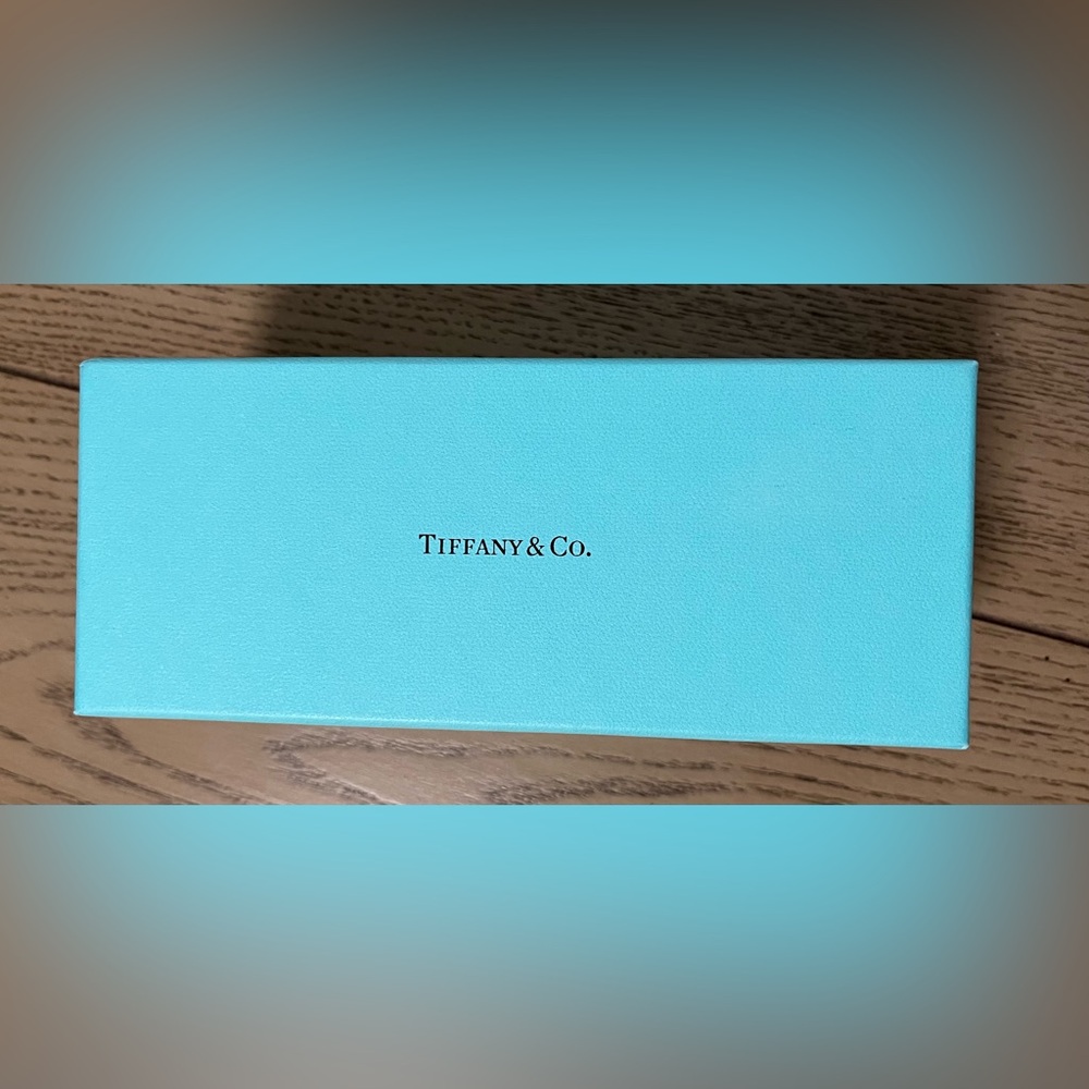Tiffany & Co. Glasses Case with Soft Cloth Bag & Box - Picture 2 of 9